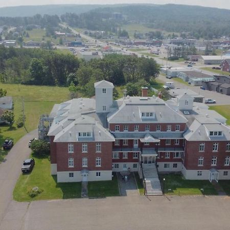 Le Couvent Apartment Sainte Anne-des-Chênes Екстериор снимка