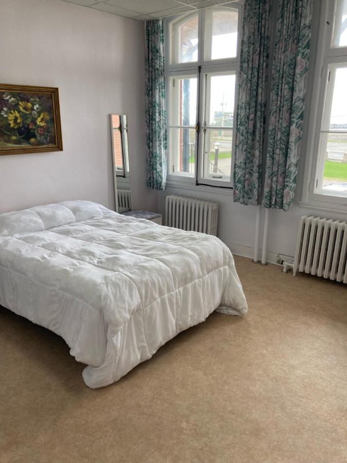 Le Couvent Apartment Sainte Anne-des-Chênes Екстериор снимка