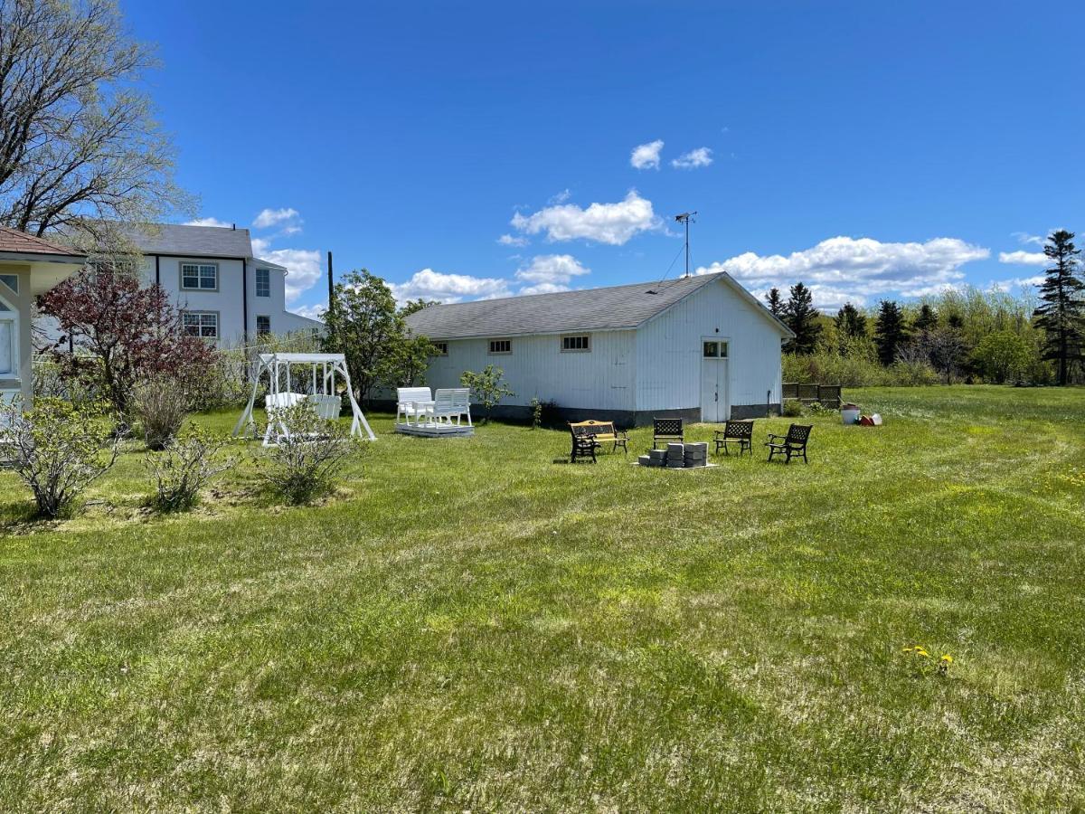Le Couvent Apartment Sainte Anne-des-Chênes Екстериор снимка