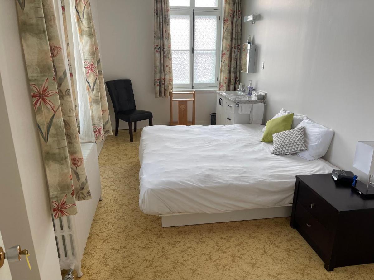 Le Couvent Apartment Sainte Anne-des-Chênes Екстериор снимка